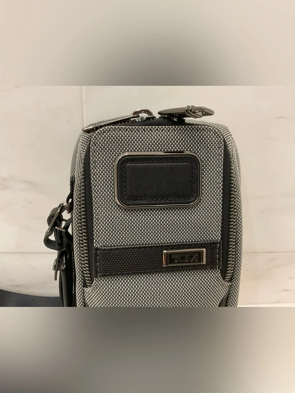 NEW Tumi ALPHA X 10.5” Polyester & Nylon Compact Sling Crossbody - METEOR GRAY❗️